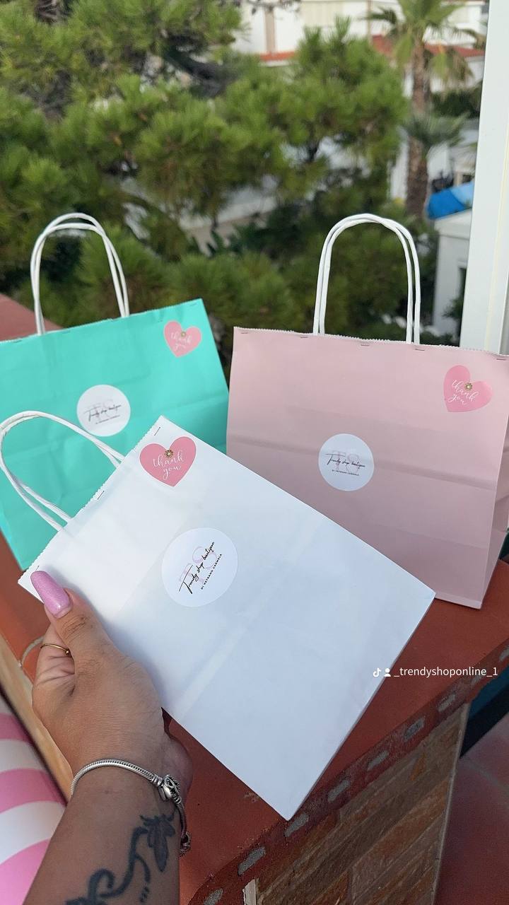 mistery box MAKE-UP ๐ธ 100โฌ