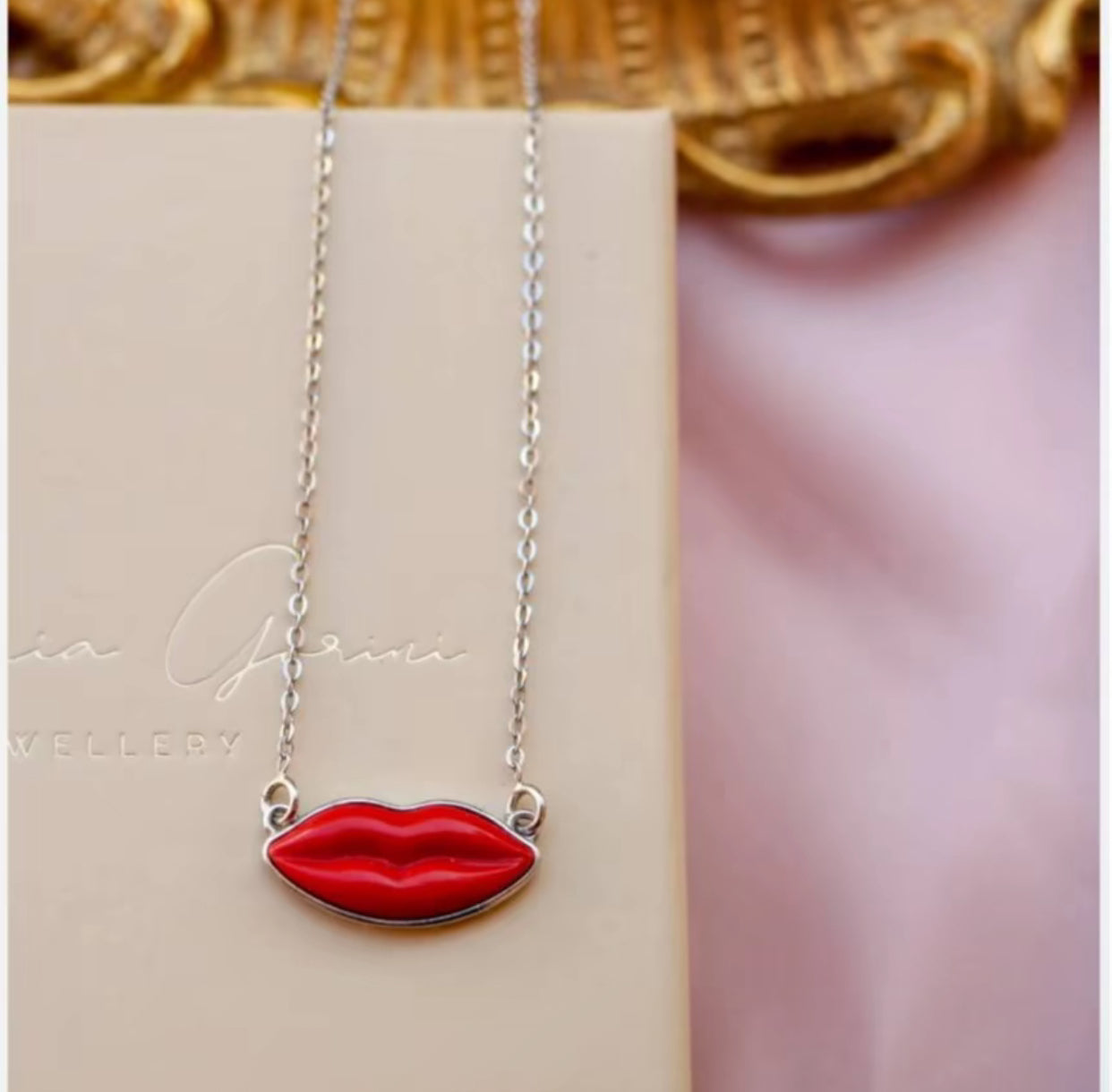 Collana bocca lolita