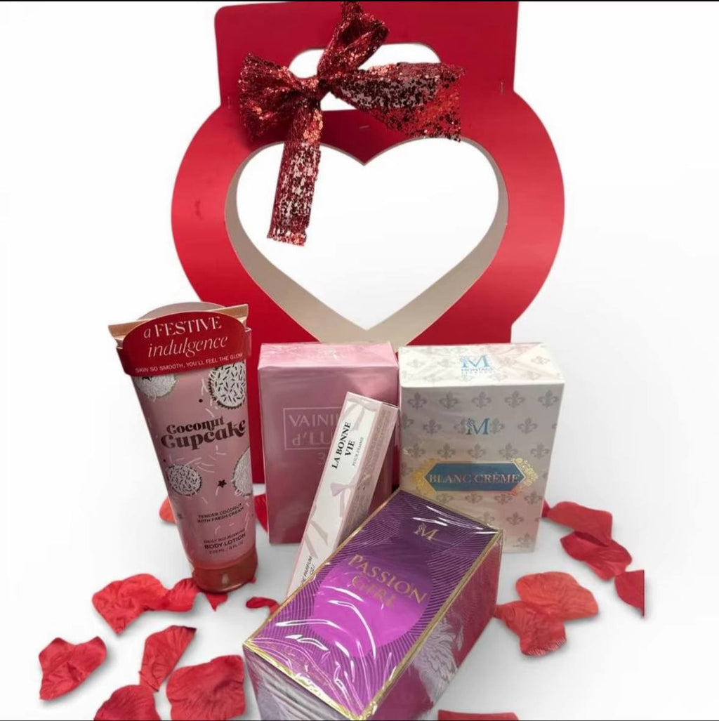Confezione Love per San Valentino - 3 Profumi da 100ml + 2 Prodotti Profumo-Shower Gel o Crema Corpo Profumata in Elegante Scatola a Forma di Cuore Ideale per Regalo