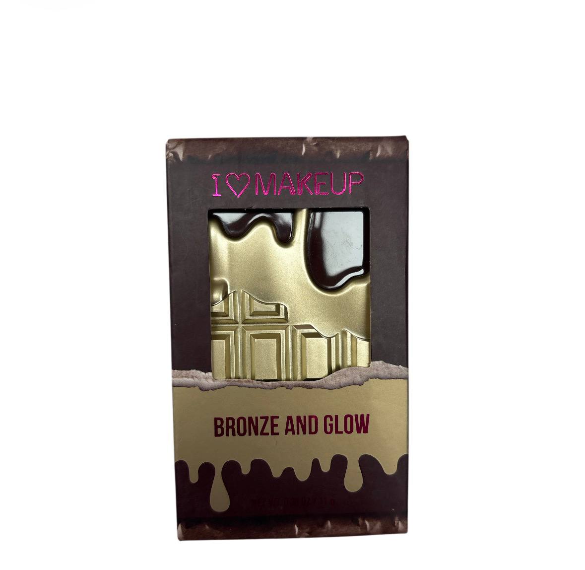 Revolution Gift Box la scatola comprende 6 pezzi di make-up Revolution con nastro rosa elegante e design sofisticato