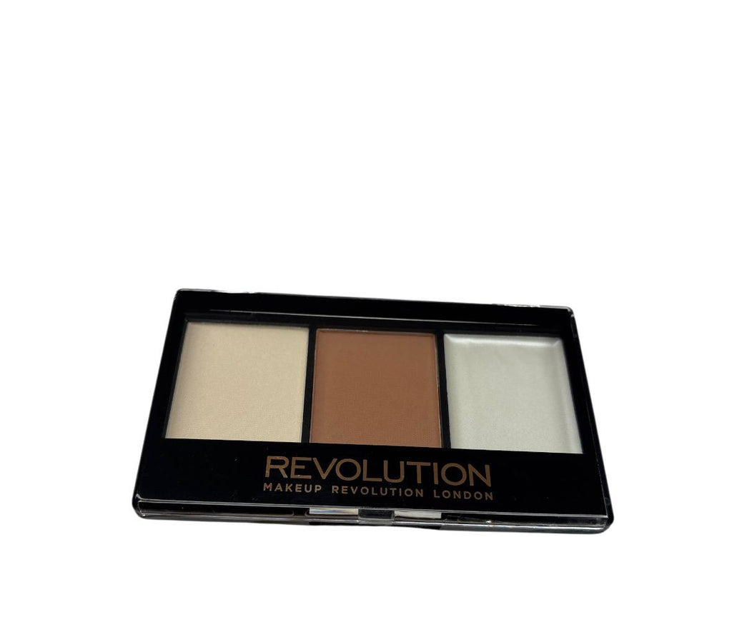 Revolution Gift Box la scatola comprende 6 pezzi di make-up Revolution con nastro rosa elegante e design sofisticato