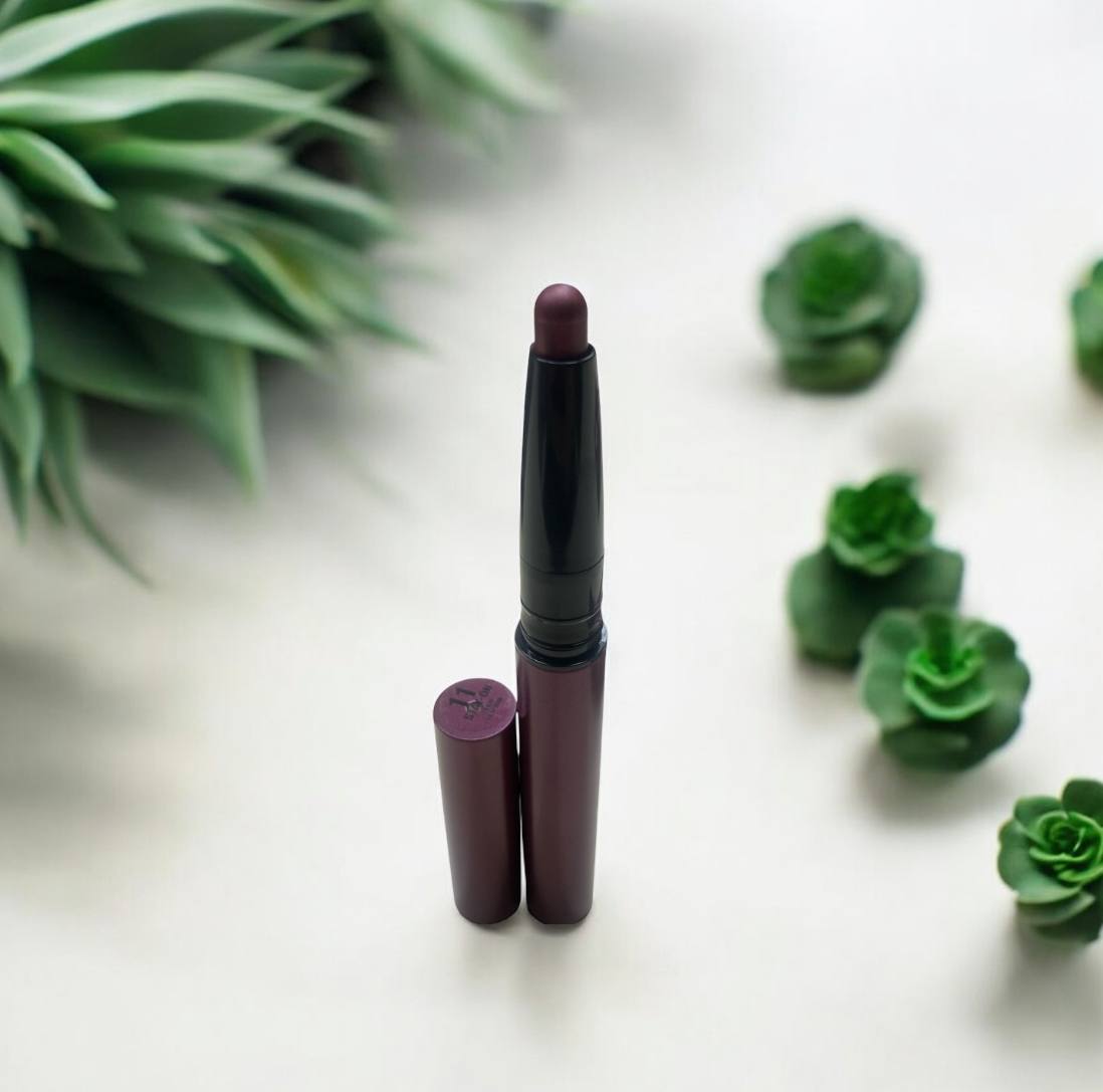 Bellaoggi italia Ombretto a bastone impermeabile ultra-pigmentato con tenuta estrema.