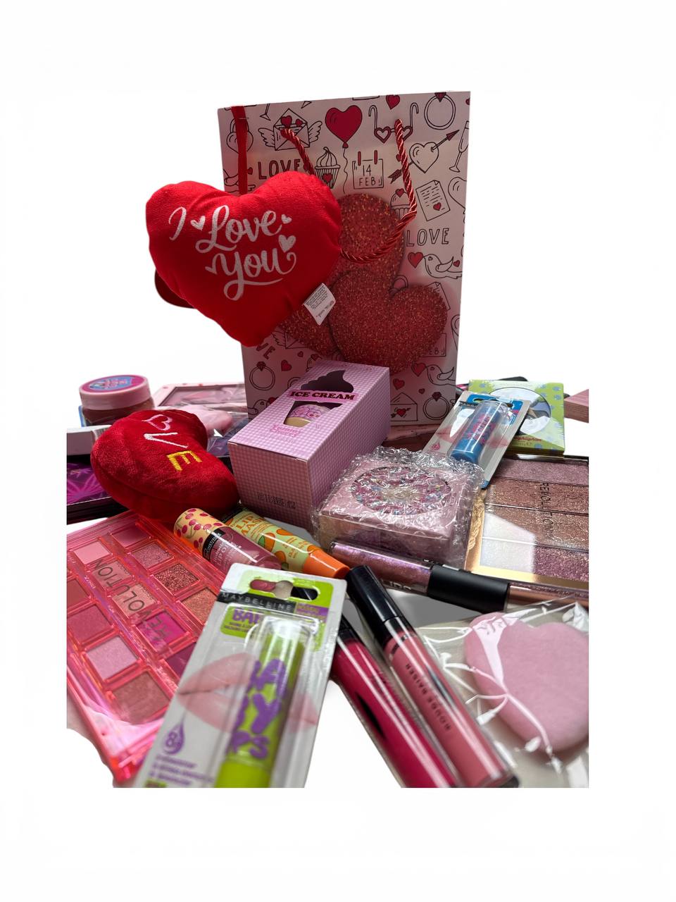 Box Make-up love sweet 15 pezzi tra profumi, palette, rossetti, illuminanti, lip gloss, blush, fondotinta,ciprie,in una shop love a tema San Valentino compresa di peluche a forma di cuore