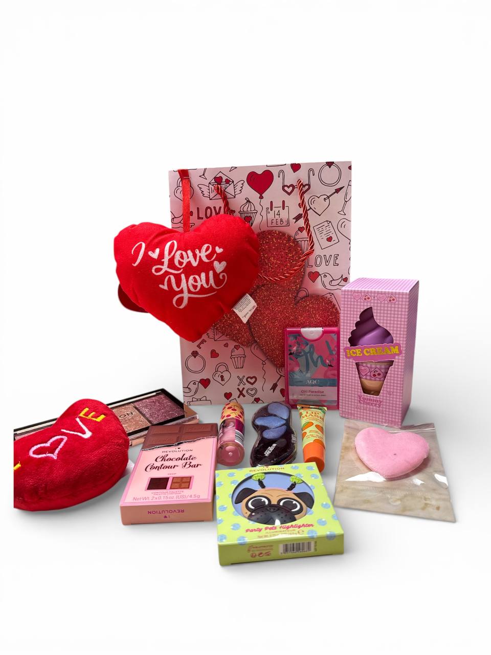 Box Make-up love sweet 15 pezzi tra profumi, palette, rossetti, illuminanti, lip gloss, blush, fondotinta,ciprie,in una shop love a tema San Valentino compresa di peluche a forma di cuore