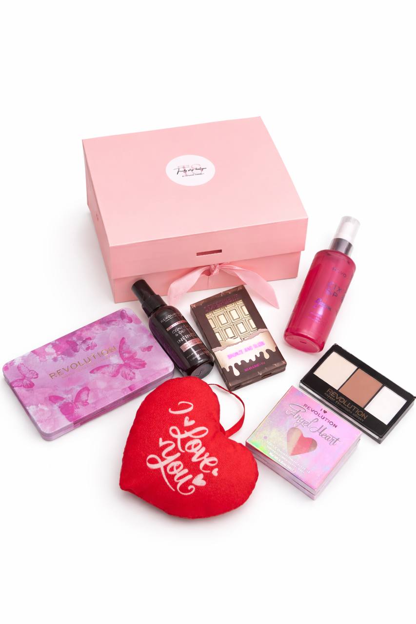 SORPRENDI LA TUA LEI box revolution make up con prodotti di make up ideale per esplorare nuove tecniche e amare la creatività e la bellezza