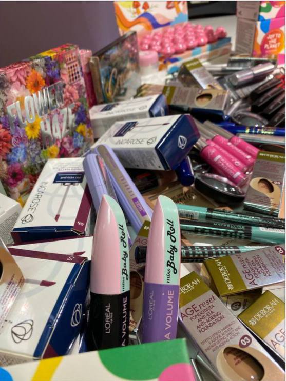 Mystery Box Make-Up 🌸 100€ - 80 PEZZI DI MAKE-UP Cosmetici Sorpresa di Lusso | Trendy Shop