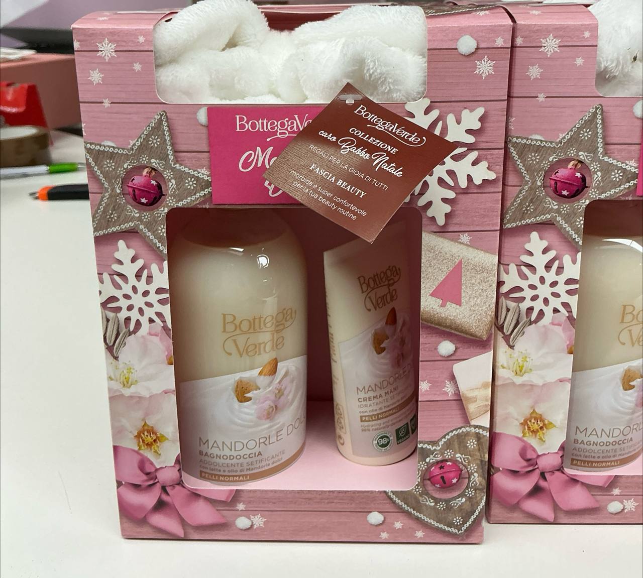 Confezione mandorle dolci bagno schiuma + crema + fascia per capelli