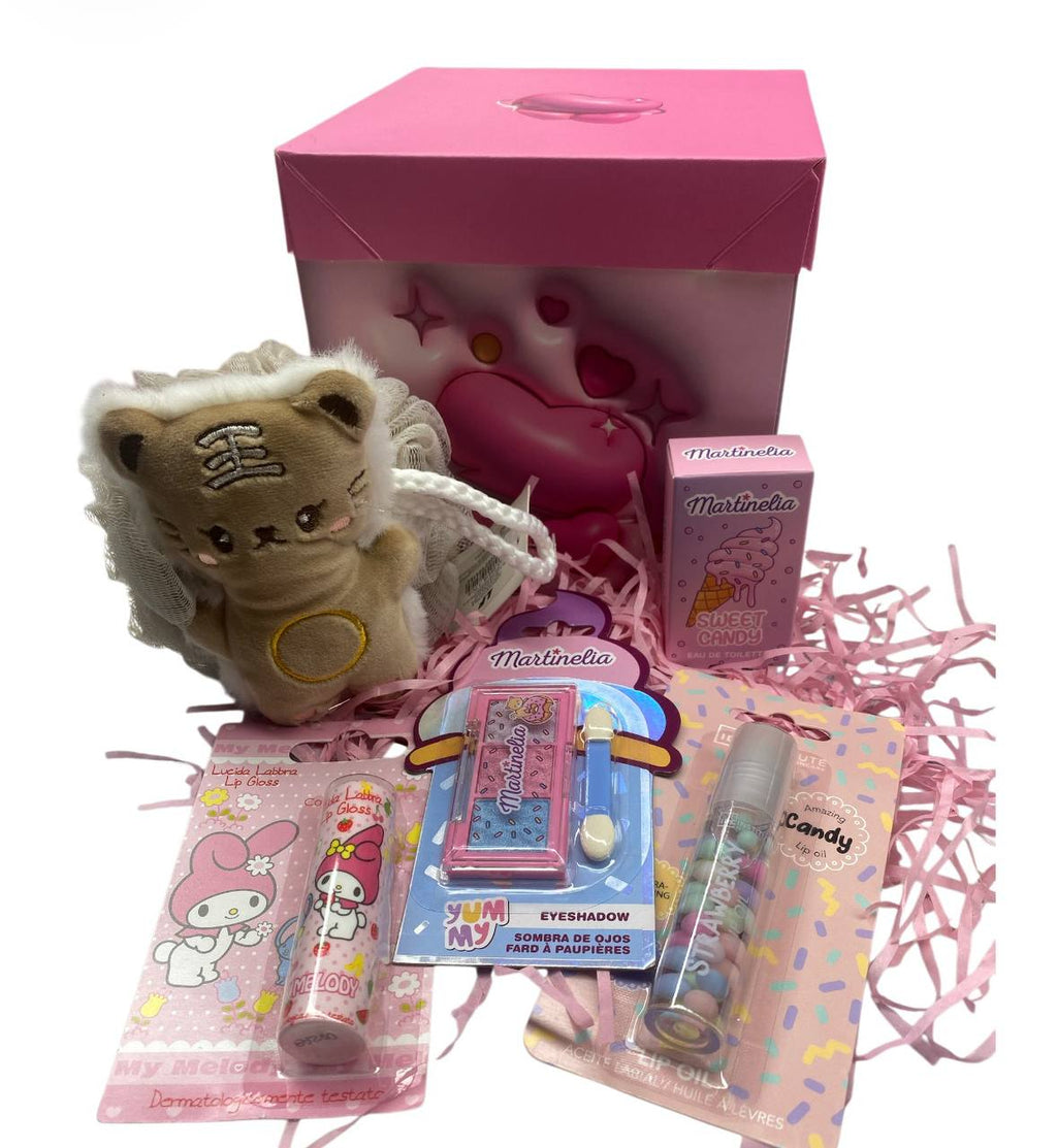Box Fantasy per baby 5 pezzi tra lip Gloss , Balsamo labbra , profumino , spugnetta con peluche , palette martinelia