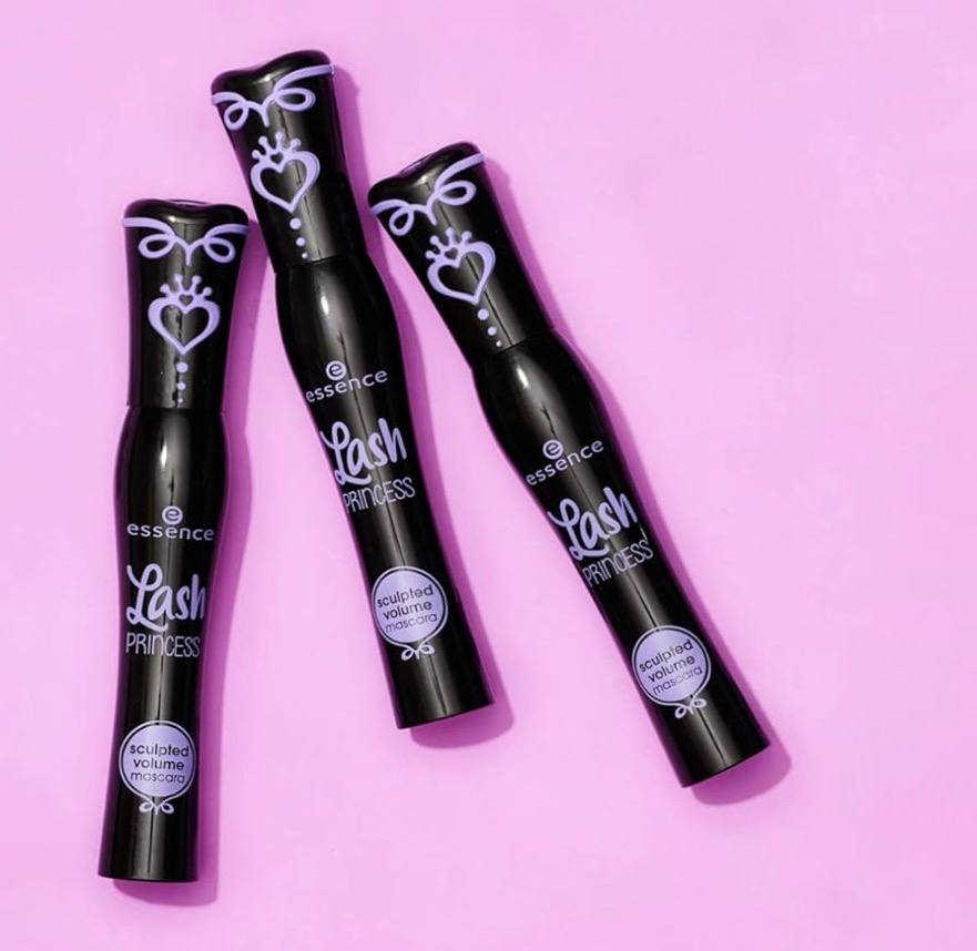 Essence Lash Princess mascara volumizzante e incurvante della linea.