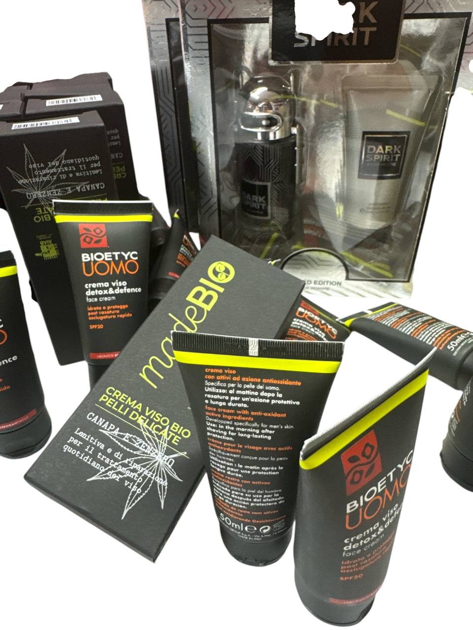 MISTERY BOX da  uomo set profumi - tante confezioni profumo creme profumi da 100ml  e tanto altro...