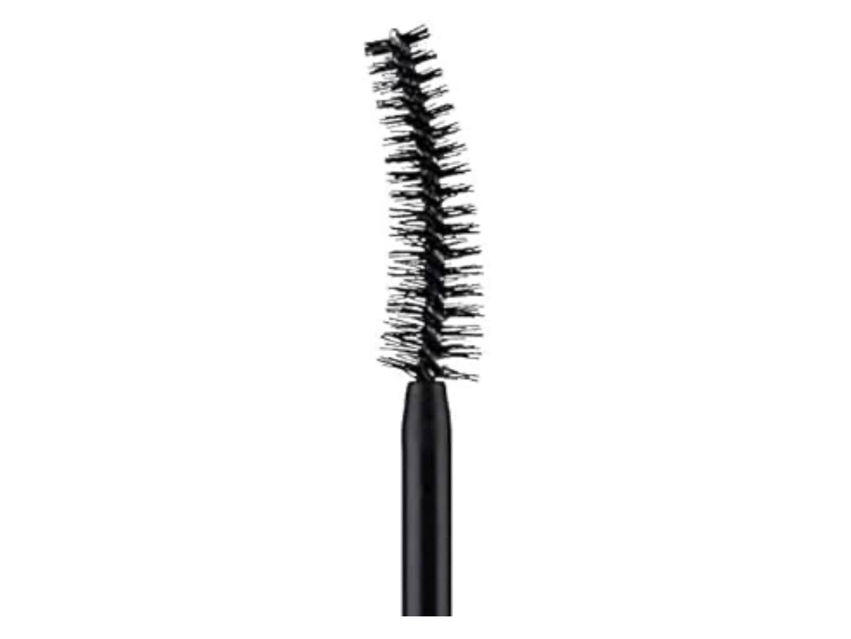Essence Lash Princess mascara volumizzante e incurvante della linea.